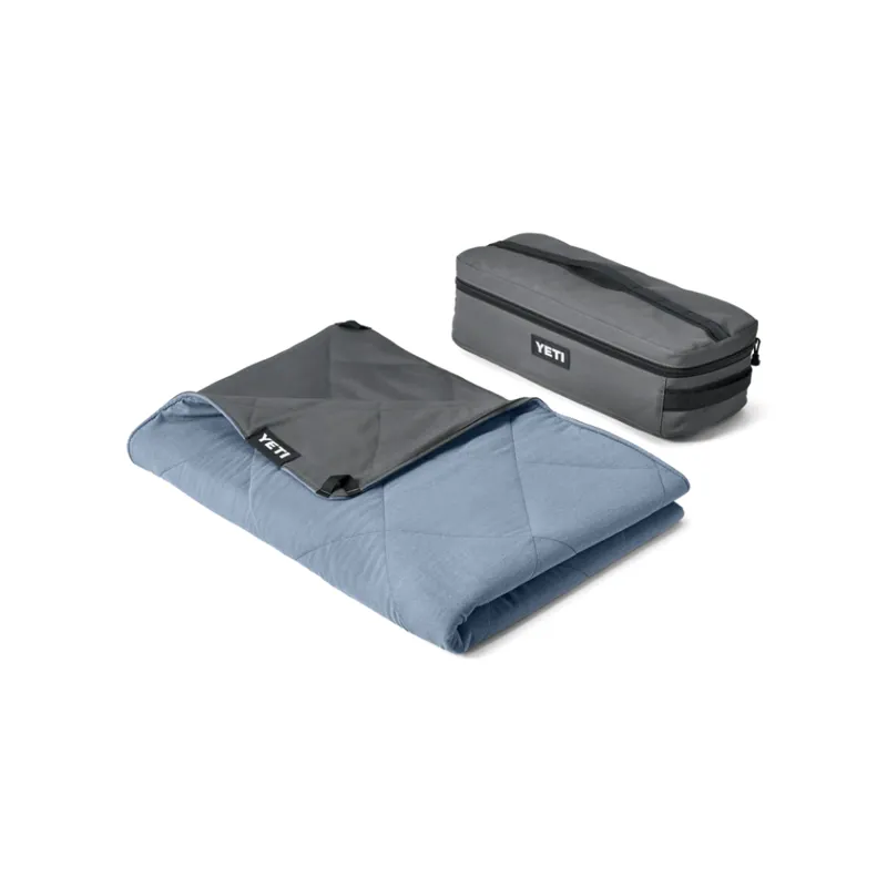 YETI Lowlands Blanket Smoke Blue